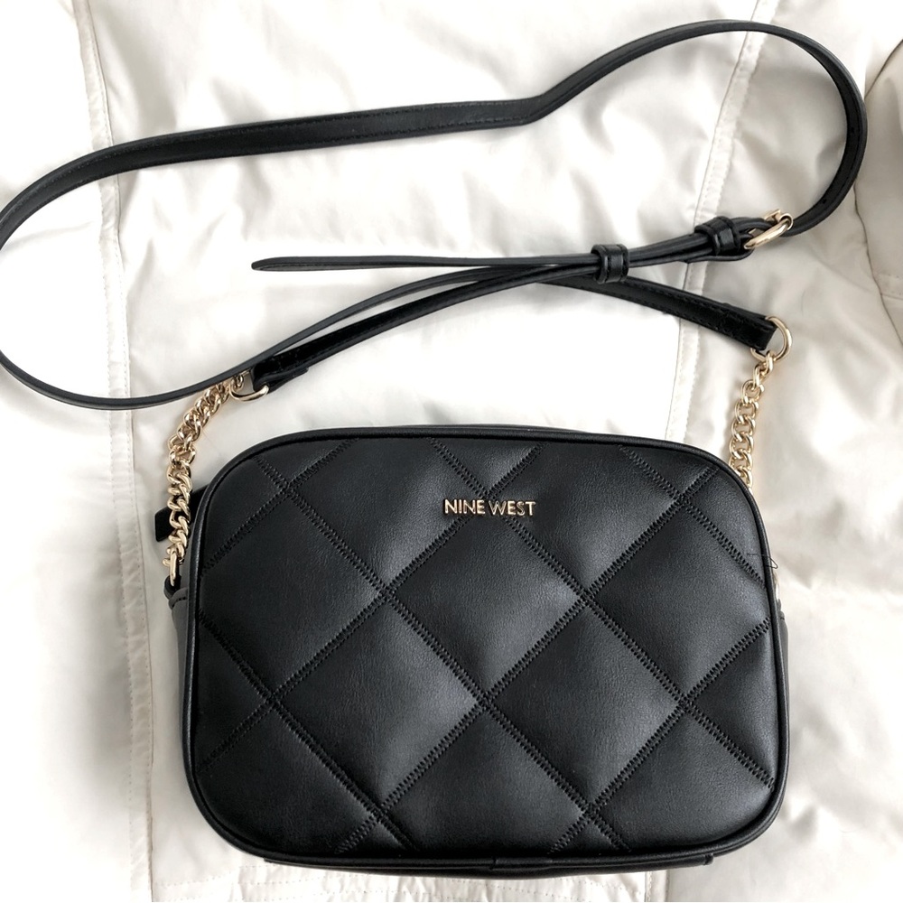 Nine West Black and Gold Purse